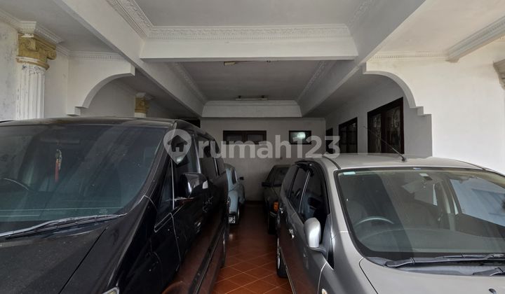 Rumah second di komplek area Jatiwaringin Jakarta Timur  2