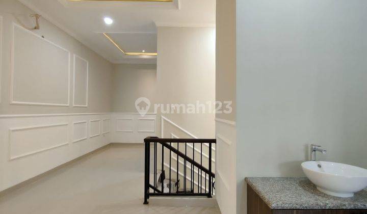 Rumah Startegis Classic di Cempaka Putih Jakarta Pusat 10