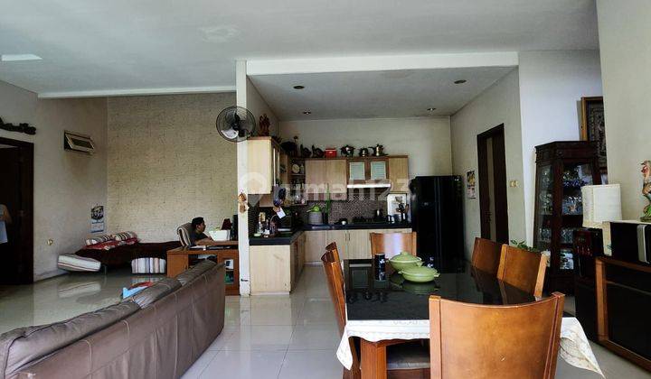 Rumah Dgn Pool Pribadi di Billymoon Pondok Kelapa Jakarta Timur 