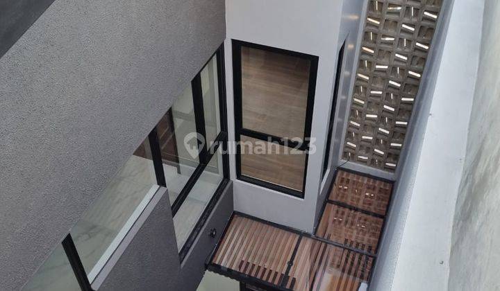 Di Jual Rumah Baru Design Modern di Pondok Bambu Jakarta Timur 6