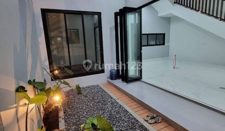 Di Jual Rumah Baru Design Modern di Pondok Bambu Jakarta Timur 10