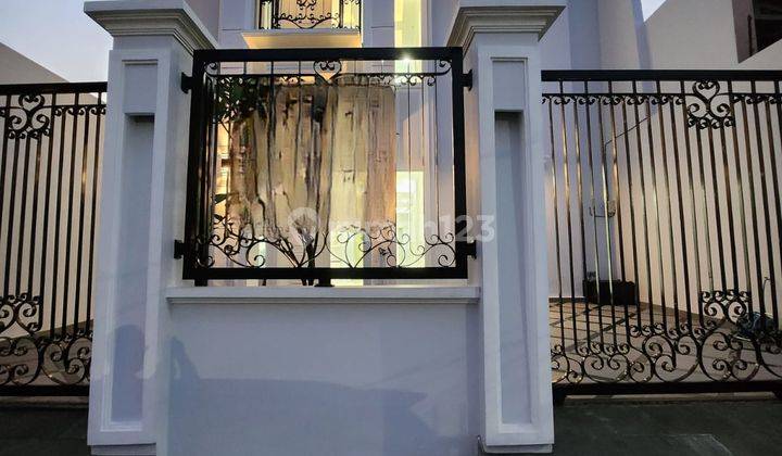 Di Jual Rumah Mewah di Komplek Elit Duren Sawit Jakarta Timur 1