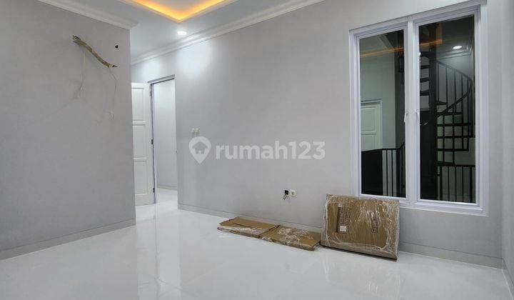 Di Jual Rumah Mewah di Komplek Elit Duren Sawit Jakarta Timur 15