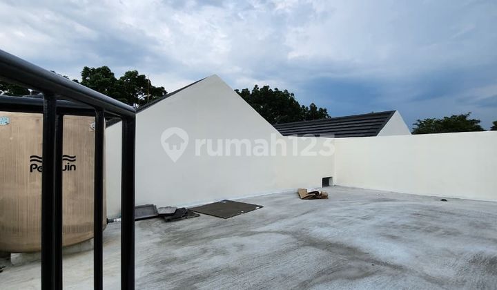 Rumah Baru Dgn Private Pool di Komplek Ragunan Jakarta Selatan 2