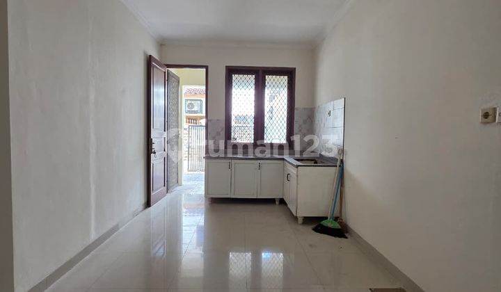 Newly renovated house ready to occupy in Tebet, East Jakarta 2