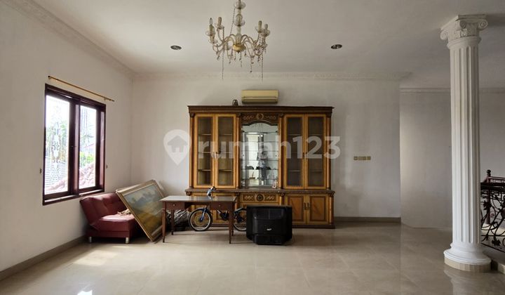 Rumah second siap huni  di komplek Jatiwaringin Jakarta timur  2