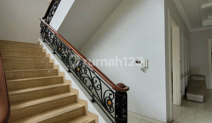 Rumah Mewah Furnished di Komplek Bekasi Timur 2