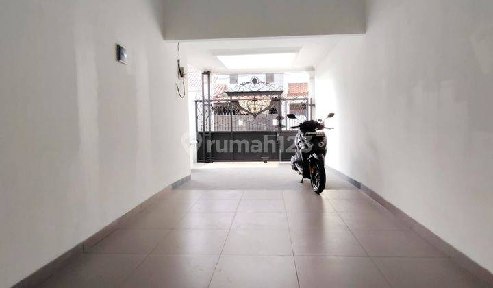 Di Jual Rumah Baru Modern Classic di Permata Hijau Jakarta Timur  2