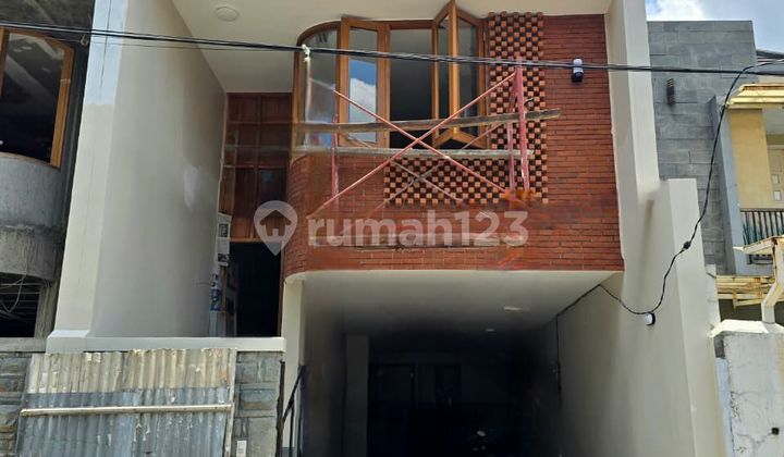 Rumah baru design modern di Rawamangun Jakarta Timur Rumah baru design modern di Rawamangun Jakarta Timur