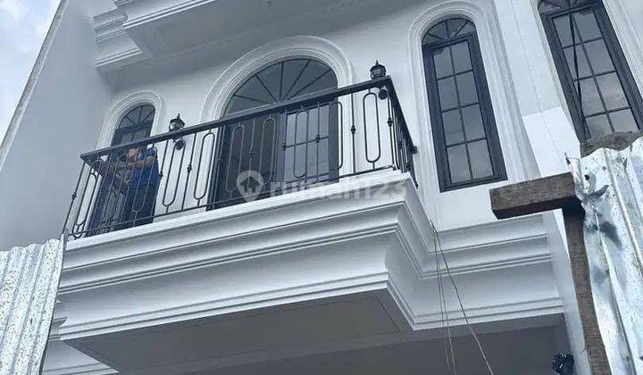 Rumah baru design modern classic di cipinang cimpedak jakarta timur  2