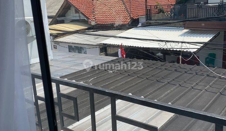 Rumah Mewah Baru 2 Lantai Classic Modern di Komplek Cipayung  2