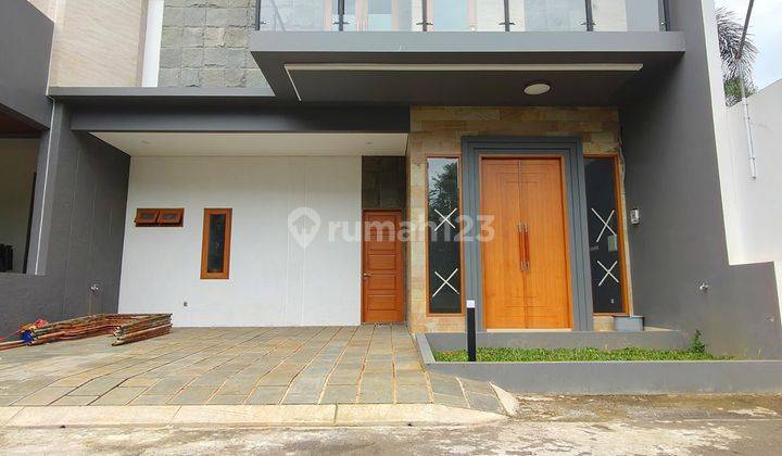 Rumah baru modern di townhouse cibubur depok jawa barat 1