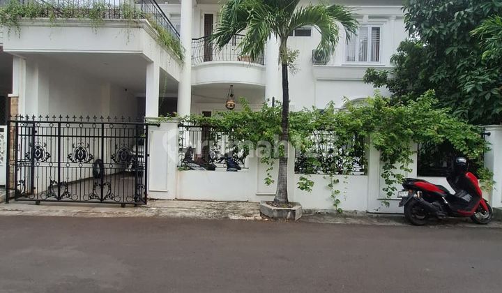 Rumah mewah classic dikomplek bebas banjir di Galaxy Bekasi Rumah mewah classic dikomplek bebas banjir di Galaxy Bekasi