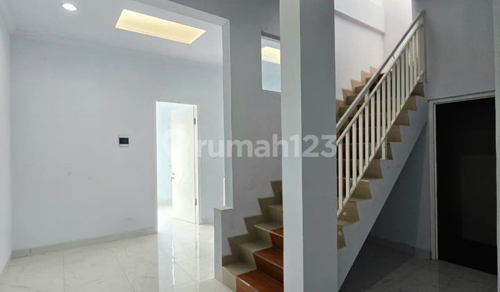 Rumah baru di komplek pondok kelapa jakarta timur  2