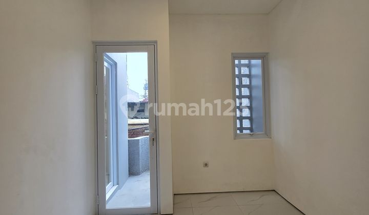 Rumah modern di kompek pondok kelapa jakarta timur  2