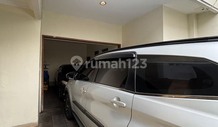Ready-to-Occupy House with Wide Road Access in Cempaka Putih, Central Jakarta 2