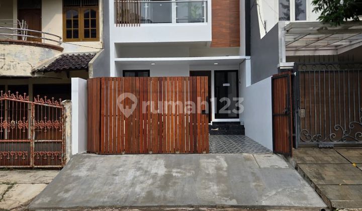 Rumah modern minimalis di komplek pondok kelapa jakarta timur  2