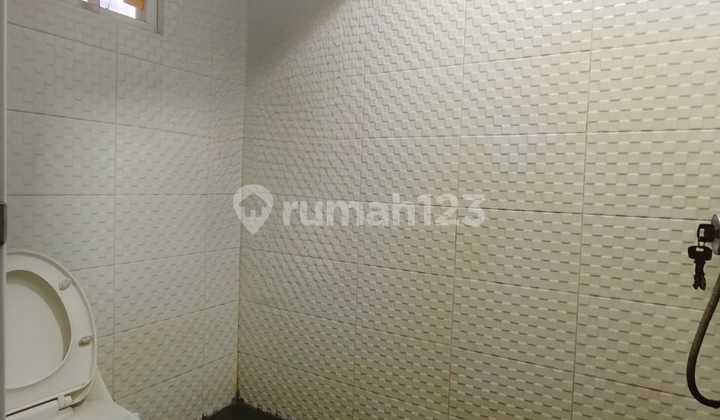 Rumah Second Terawat di Kalisari Jakarta Timur 2