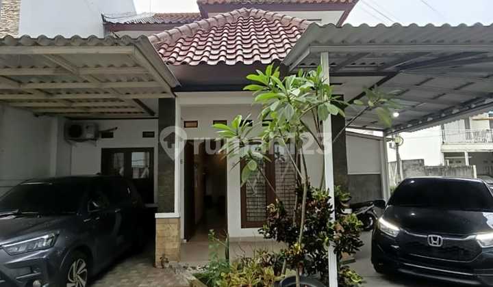 Rumah second hook di Batu ampar Kramat Jati Jakarta Timur
