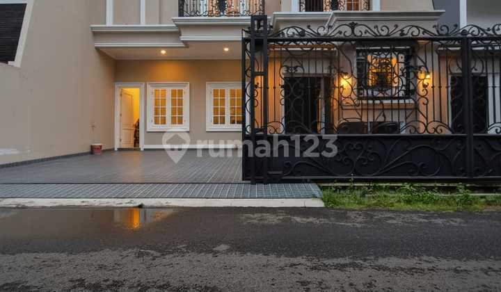 Classic Modern Design Flood-Free House in Duren Sawit, East Jakarta