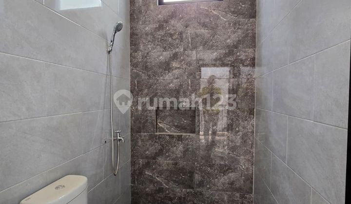 New minimalist house in Rawamangun complex, East Jakarta 2