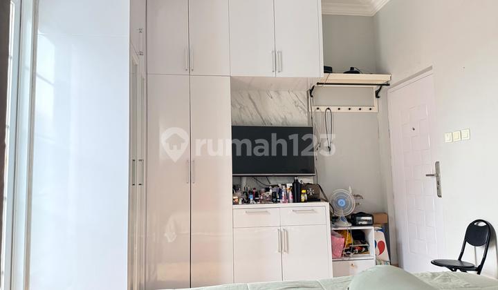 3-story ready-to-occupy cluster house in Kramat Jati, East Jakarta 2