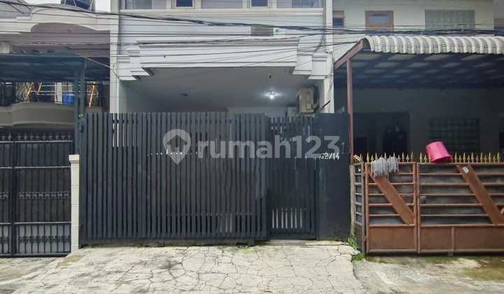 Rumah siap huni di komplek pondok kelapa jakarta timur 