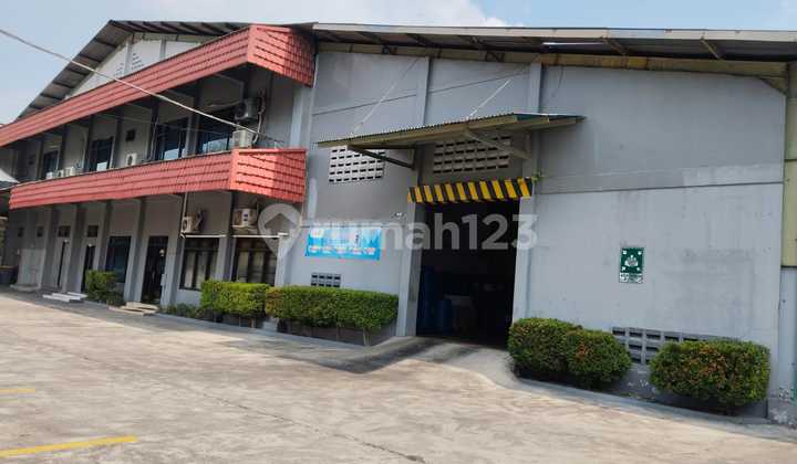 Rayon Fiber Factory Still Active in Production in Karanganyar Regency, Central Java