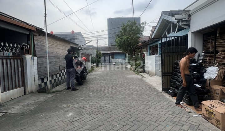 Lowest Price For Sale, Ready-to-Occupy House in Poris Indah, Kalideres, West Jakarta 2