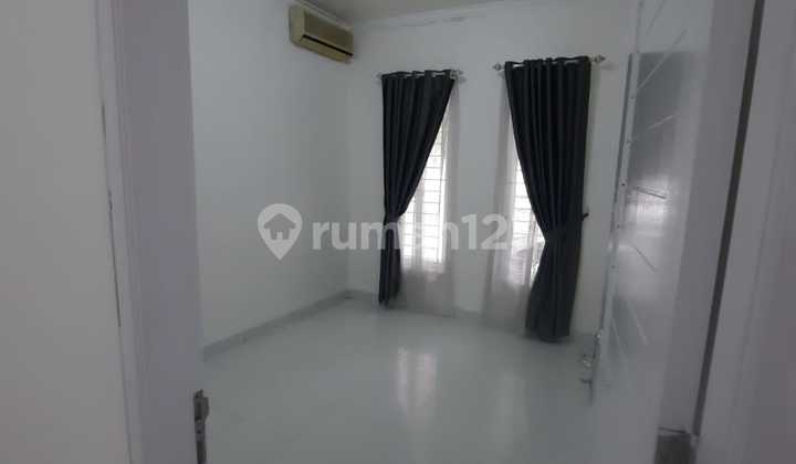 Rumah Minimalis Dekat Stasiun Dan Aviary Bintaro Sektor 3 11