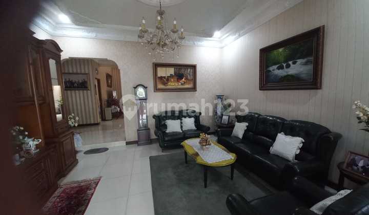 Rumah Bagus Nan Cantik Murah BU di Bintaro, Jakarta Selatan Rumah Bagus Nan Cantik Murah BU di Bintaro, Jakarta Selatan