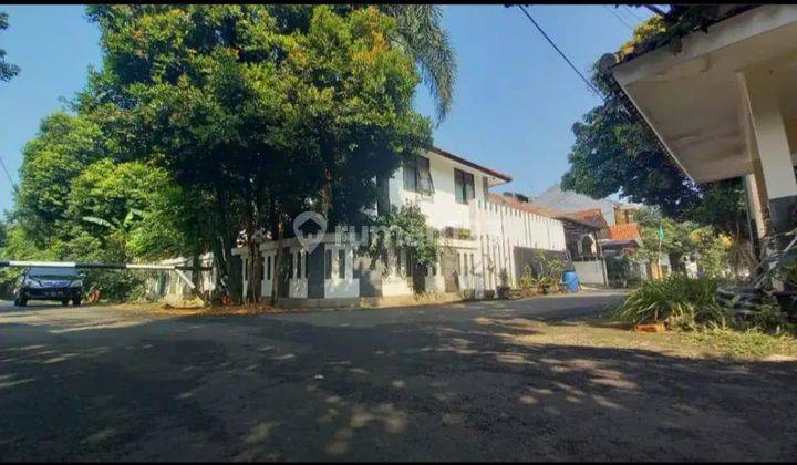 Rumah 2 Lantai SHM di Cipedak, Jakarta Selatan 1