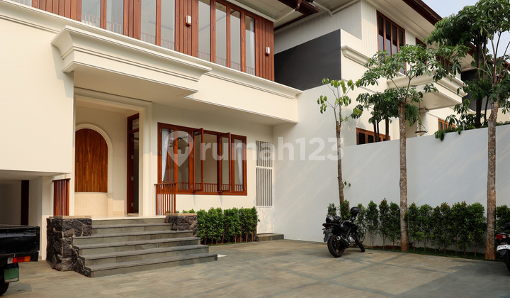 Rumah Mewah Tropical Di Kemang Jakarta Selatan 1