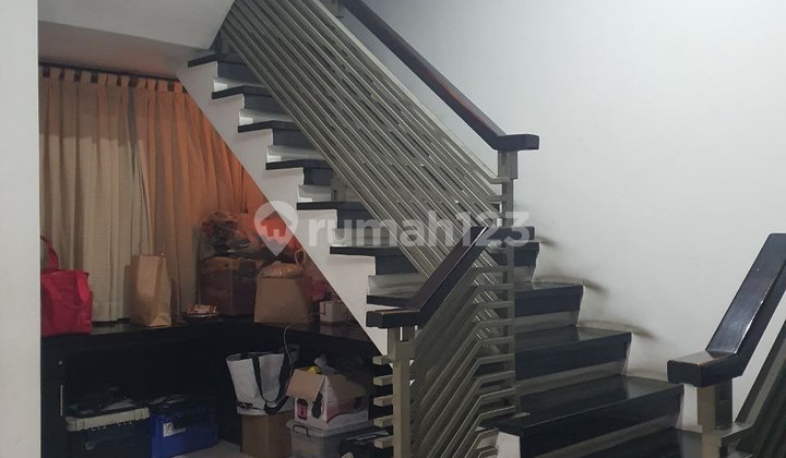 Rumah Minimalis Singgasana Pradana Dekat Mekarwangi Bandung Rumah Minimalis Singgasana Pradana Dekat Mekarwangi Bandung