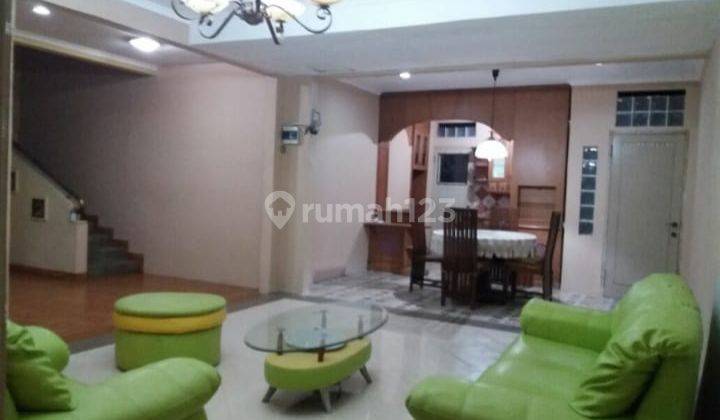 Rumah parahyangan rumah villa gegerkalong dekat sarijadi 2