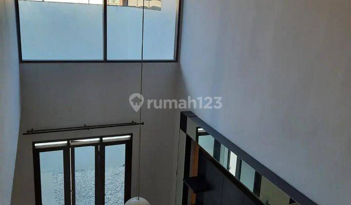 Rumah  minimalis Batununggal dekat buah batu, kembar, cijagra bandung
Rp 3.600.000.000

Sertifikat Hak Milik
LT 180
LB +/- 250
Hadap barat
KT 4+1
KM 3+1
Carport 1
Garasi 1
Kolam koi
Water heater
Sumersible
Halaman depan & belakang
Hub : Vivi Whizpro 08122 1