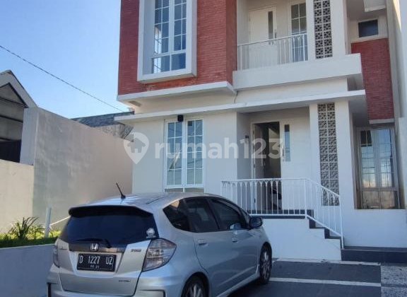 Rumah Keren Di Sariwangi Dekat Ciwaruga, Gegerkalong Bandung