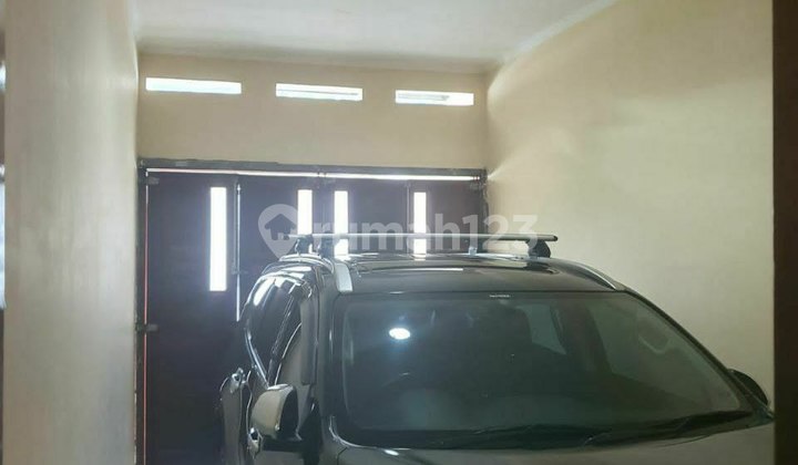 Minimalist House in Sindanglaya Near Arcamanik Bandung 2