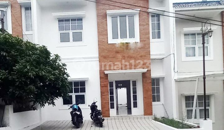 Rumah Baru. Sariwangi Dekat Ciwaruga, Gegerkalong Bandung