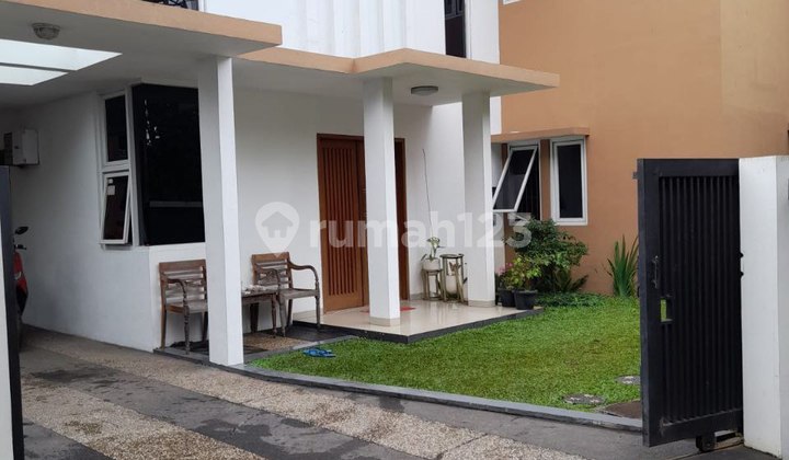 Wide House in West Margahayu Near Metro Indal Mall Soekarno Hatta Bandung