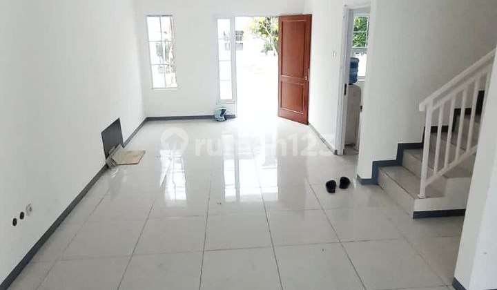 Rumah Baru. Sariwangi Dekat Ciwaruga, Gegerkalong Bandung