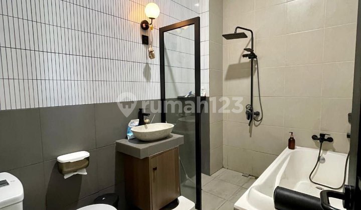 Rumah Bagus Keren Dekat Kampus Polban Sarijadi Bandung 2