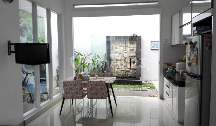 Rumah Nuansa Indah Dekat Tol Buah Batu Bandung
