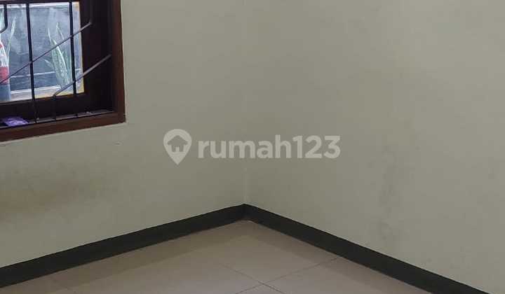 Nice House In Taman Kopo Indah 2 Near Borma 2