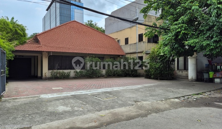 Commercial Strategic City Center Business House Near Biliton and Sulawesi Commercial Strategic City Center Business House Near Biliton and Sulawesi