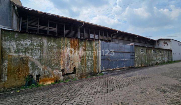Gudang Kenjeran STRATEGIS SIAP HUNI CONTAINER MASUK