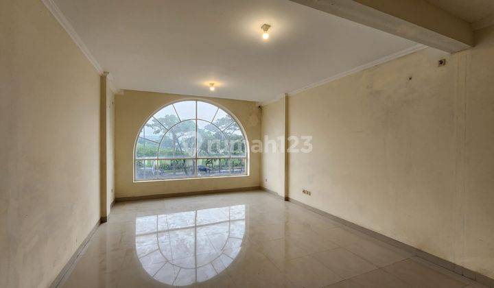 Sewa di Green Lake City Ruko Unfurnished 2