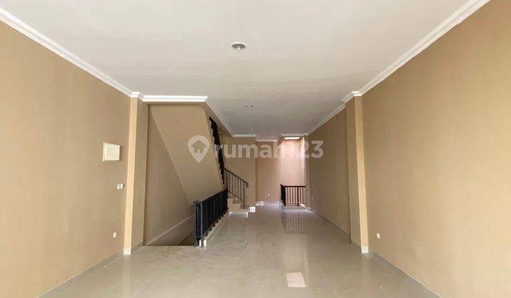 DISEWAKAN RUKO SIAP HUNIII  di Green Lake City 286 m² 3