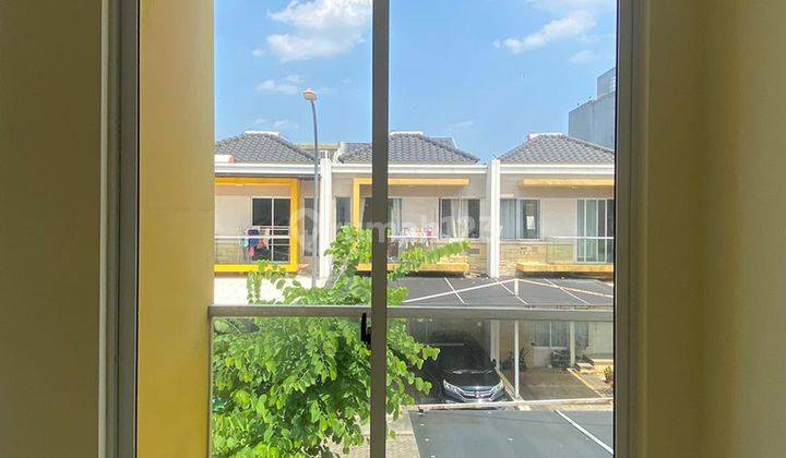  Rumah Kontrakan Unfurnished di Green Lake City 1