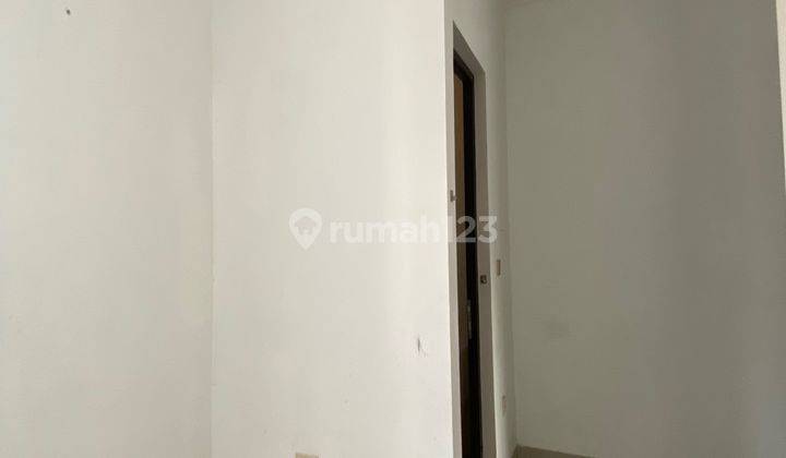  Unfurnished Rumah Kontrakan di Green Lake City 1